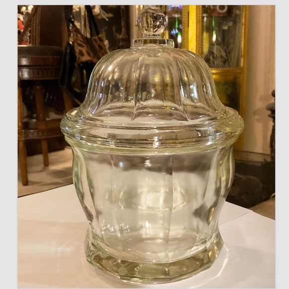 LARGE VINTAGE LIDDED APOTHECARY JAR 8” Candy Cotton Balls Biscuit HEAVY 3.8 lbs - Picture 1 of 4